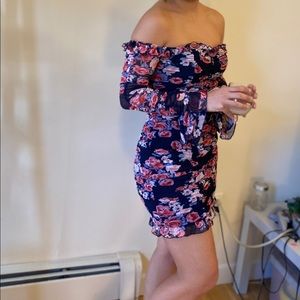 Night out ruffled floral bodycon dress!